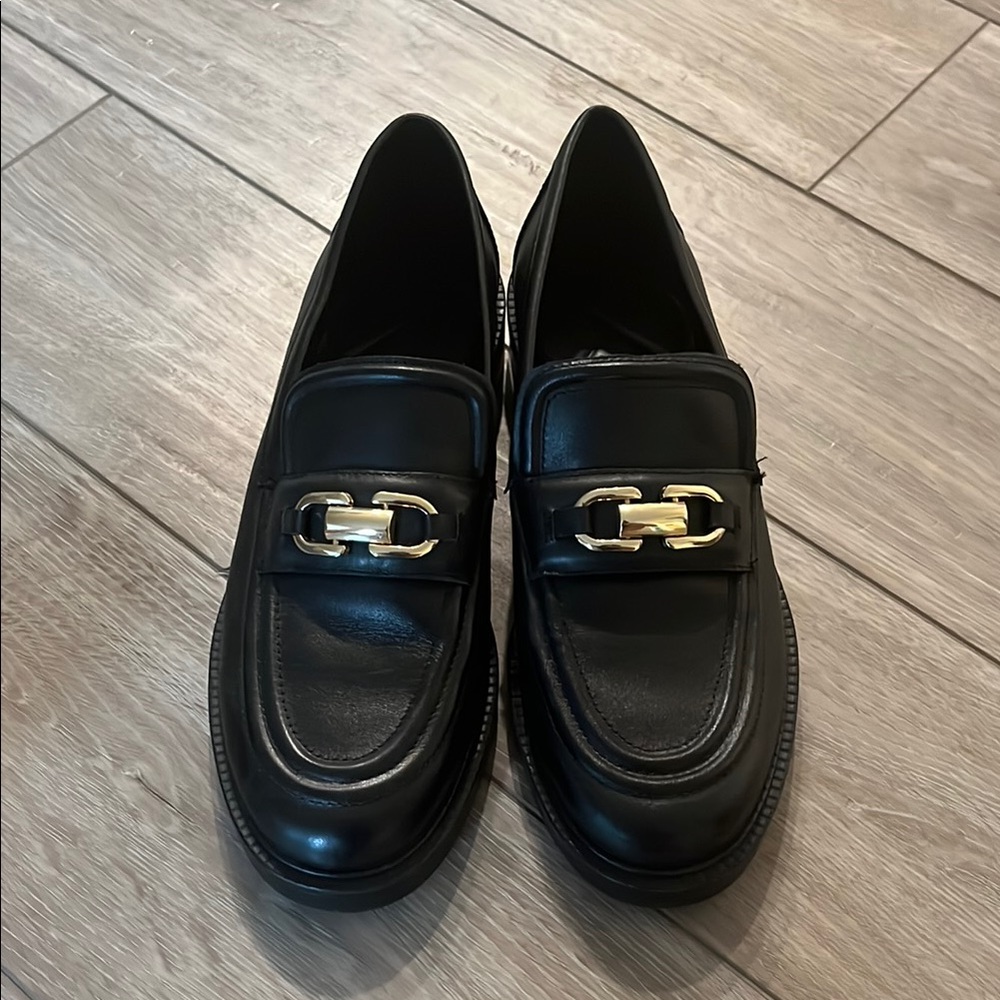 Leather Black Zara Loafers with Gold Hardware